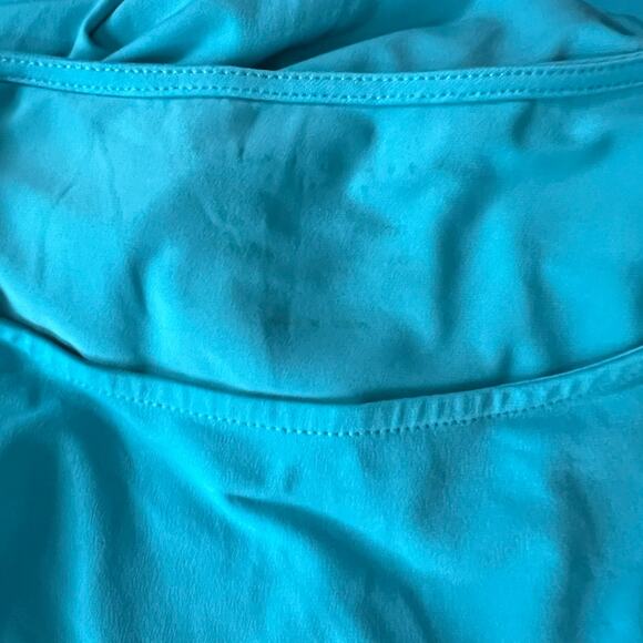 Susan Graver Women’s Turquoise Top Size 1X Short Sleeve Stretch - Picture 4 of 8